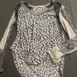 Free People Grey Leopard V Neck Top Size Medium